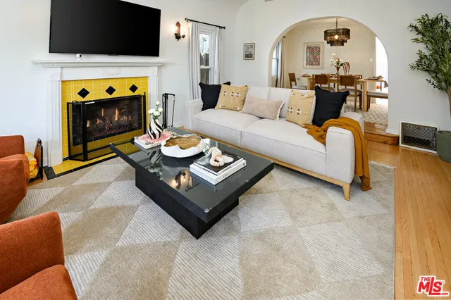 $1,750,000 | 502 North Gardner Street, Los Angeles, CA 90036