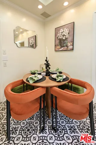 $1,750,000 | 502 North Gardner Street, Los Angeles, CA 90036