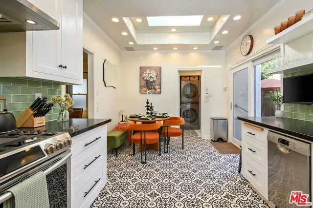 $1,750,000 | 502 North Gardner Street, Los Angeles, CA 90036