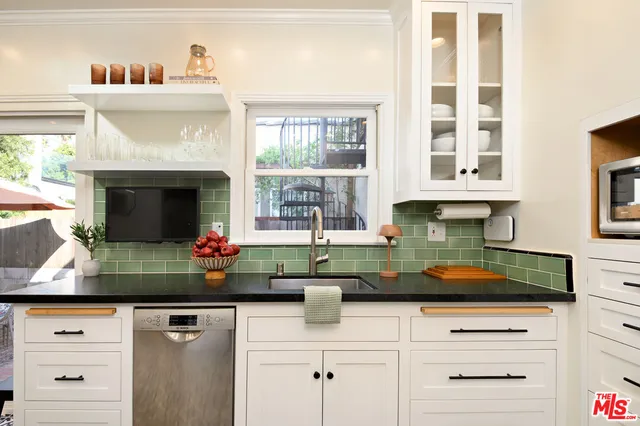 $1,750,000 | 502 North Gardner Street, Los Angeles, CA 90036