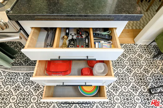 $1,750,000 | 502 North Gardner Street, Los Angeles, CA 90036