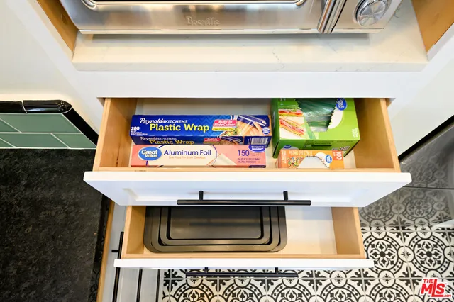 $1,750,000 | 502 North Gardner Street, Los Angeles, CA 90036