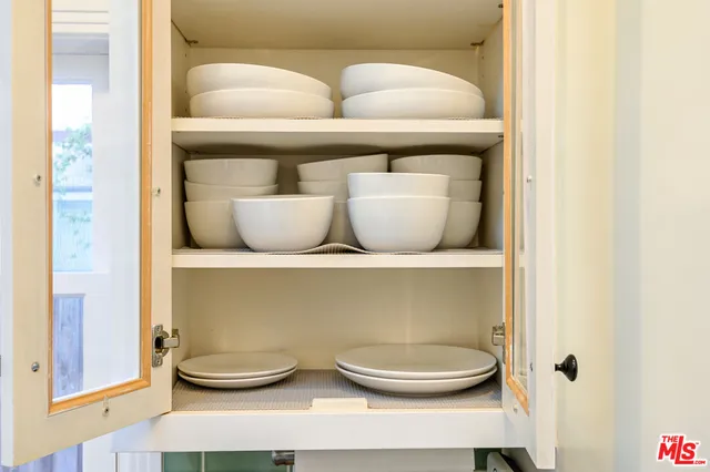 $1,750,000 | 502 North Gardner Street, Los Angeles, CA 90036