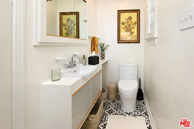 $1,750,000 | 502 North Gardner Street, Los Angeles, CA 90036