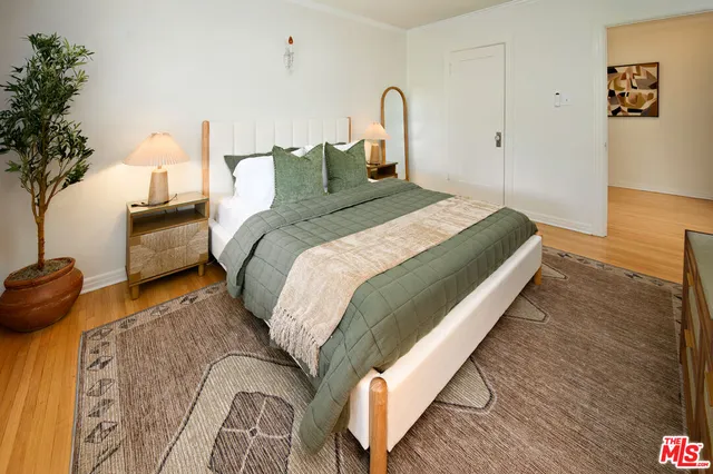 $1,750,000 | 502 North Gardner Street, Los Angeles, CA 90036