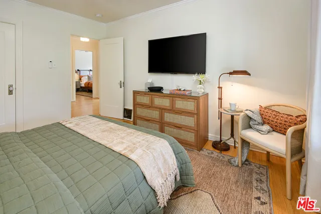 $1,750,000 | 502 North Gardner Street, Los Angeles, CA 90036