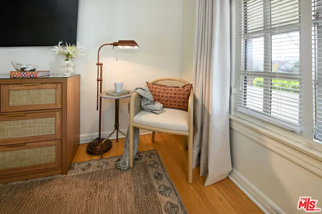 $1,750,000 | 502 North Gardner Street, Los Angeles, CA 90036