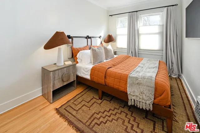 $1,750,000 | 502 North Gardner Street, Los Angeles, CA 90036