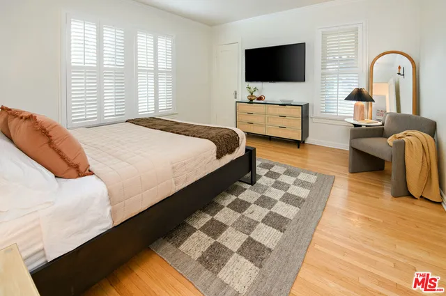 $1,750,000 | 502 North Gardner Street, Los Angeles, CA 90036