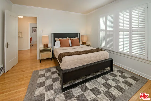 $1,750,000 | 502 North Gardner Street, Los Angeles, CA 90036