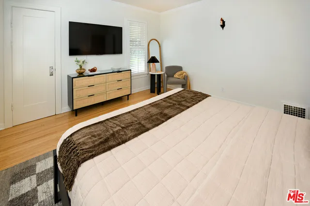 $1,750,000 | 502 North Gardner Street, Los Angeles, CA 90036