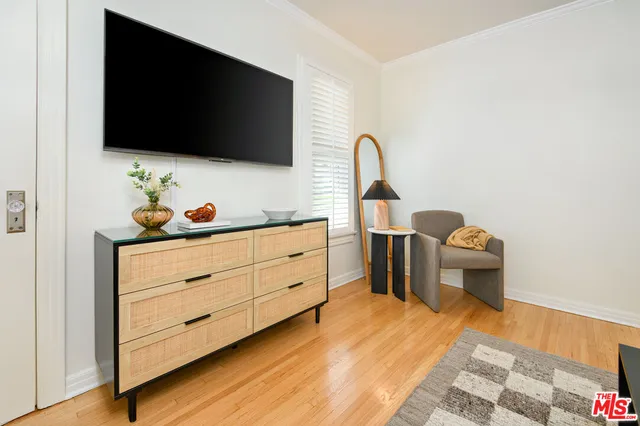 $1,750,000 | 502 North Gardner Street, Los Angeles, CA 90036