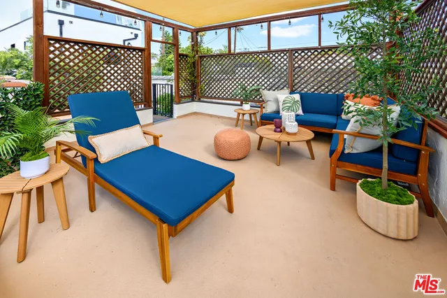 $1,750,000 | 502 North Gardner Street, Los Angeles, CA 90036