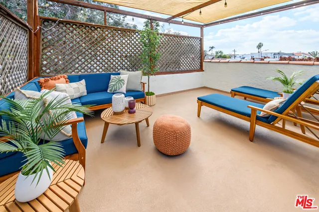 $1,750,000 | 502 North Gardner Street, Los Angeles, CA 90036