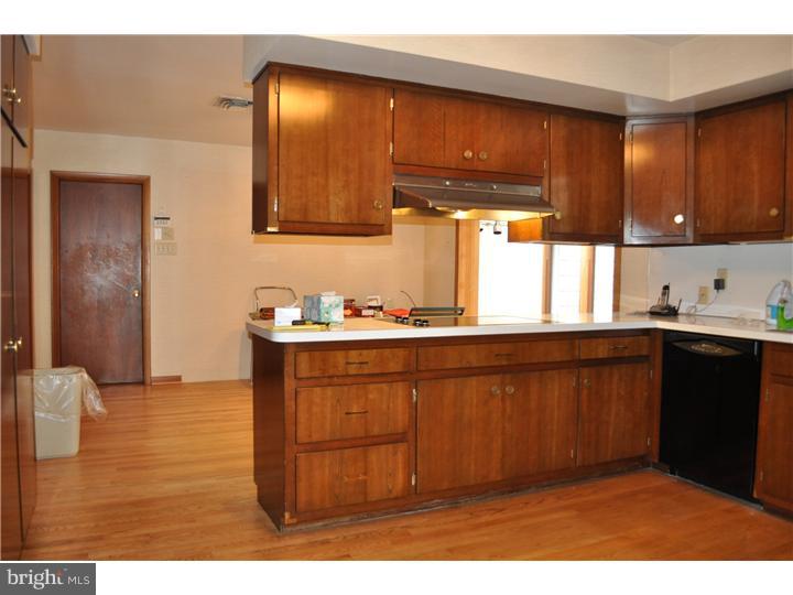 178 Grubb Road Malvern, PA 19355 - Photo 7 of 14 Kitchen