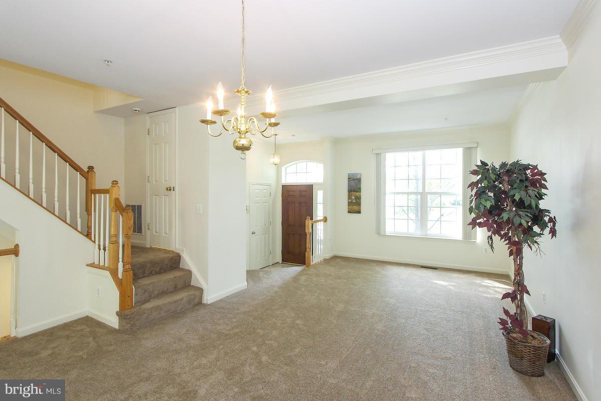 13029 Middlebrook Road Germantown, MD 20874 - Photo 8 of 30 Interior (General)