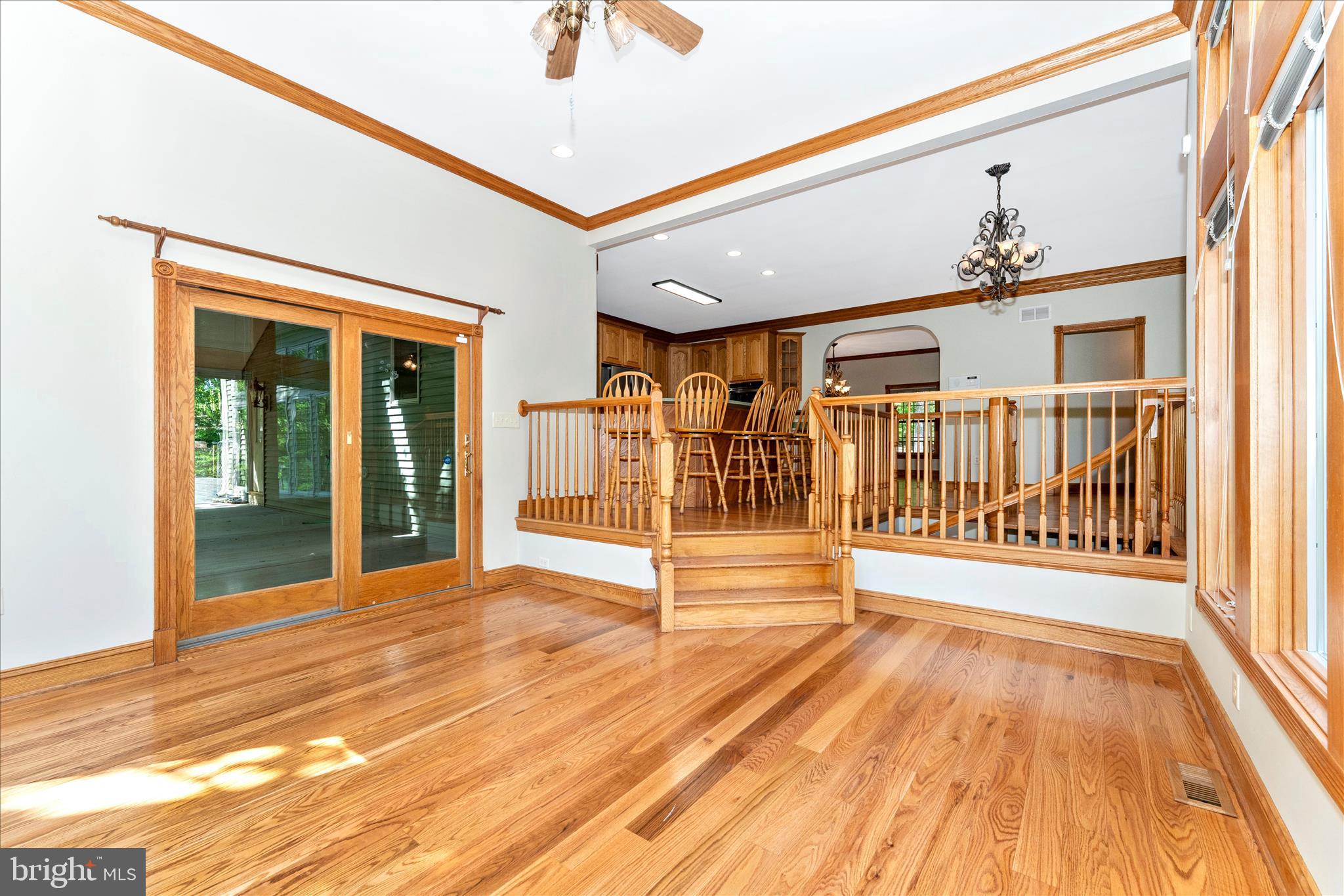 5019 Old Swimming Pool Road Frederick, MD 21703 - Photo 20 of 135 Breakfast Nook looking into the kitchen