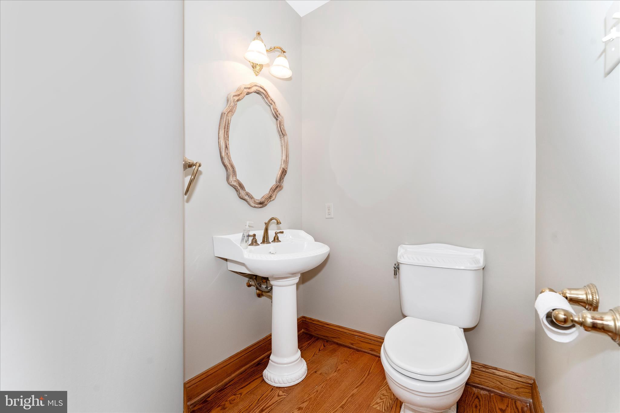 5019 Old Swimming Pool Road Frederick, MD 21703 - Photo 26 of 135 Powder Room on the main level