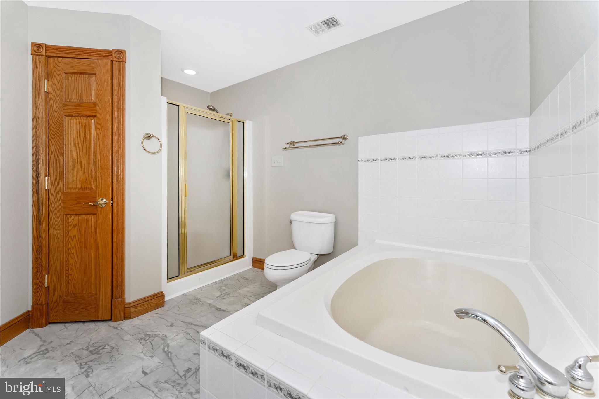 5019 Old Swimming Pool Road Frederick, MD 21703 - Photo 45 of 135 Primary Bathroom