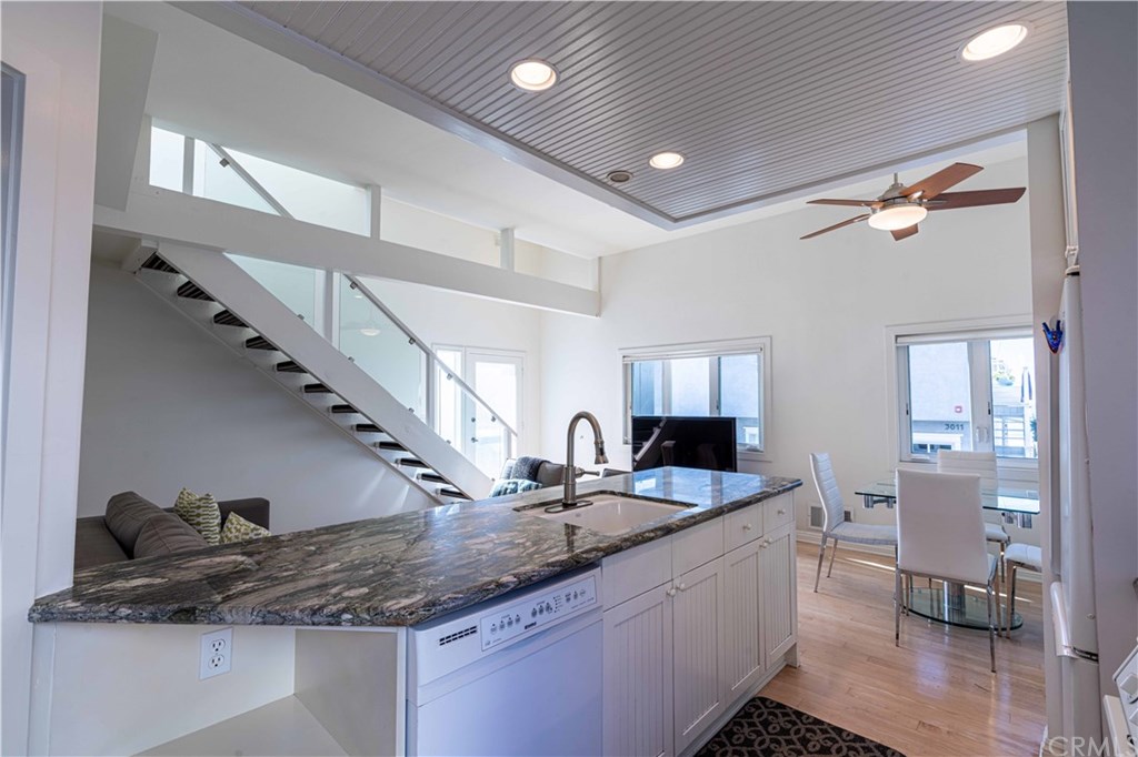 113 30th Place Manhattan Beach, CA 90266 - Photo 13 of 31