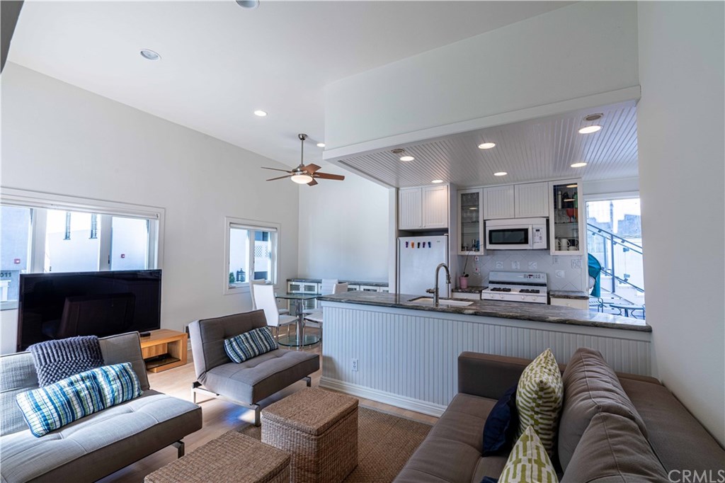 113 30th Place Manhattan Beach, CA 90266 - Photo 14 of 31