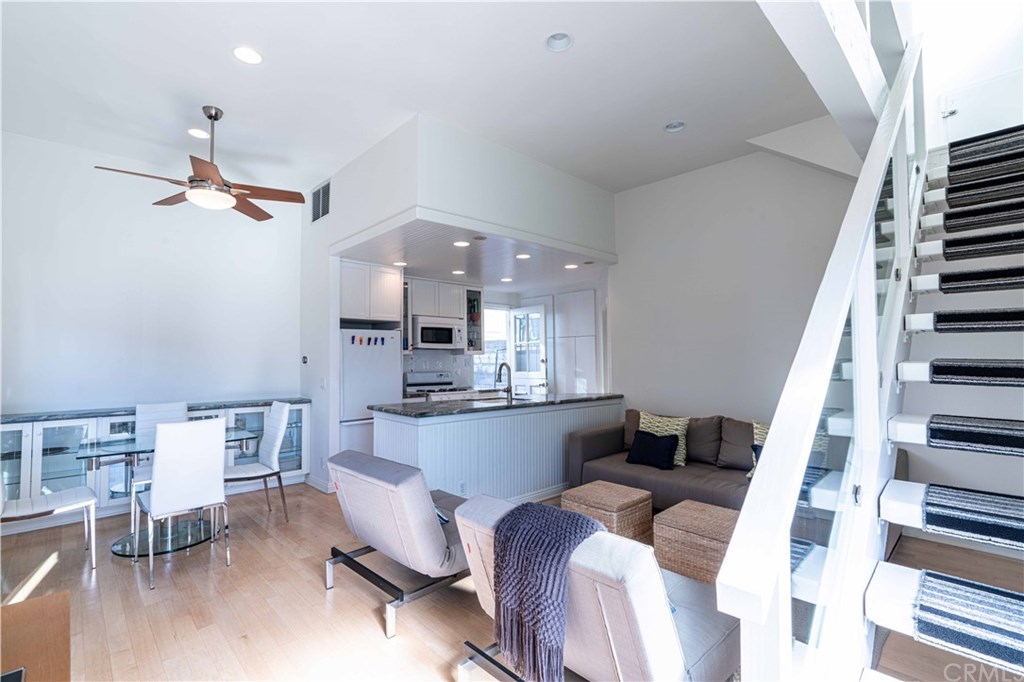 113 30th Place Manhattan Beach, CA 90266 - Photo 15 of 31