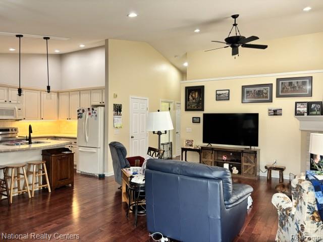 809 Chelsea Ridge Court Howell, MI 48843 - Photo 7 of 34 Gallery Image 7