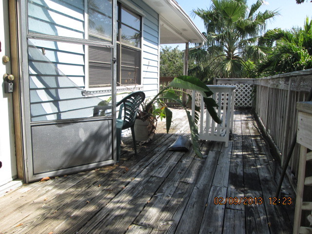 3945 Mary Road Big Pine Key, FL 33043 - Photo 12 of 23 Upstairs deck