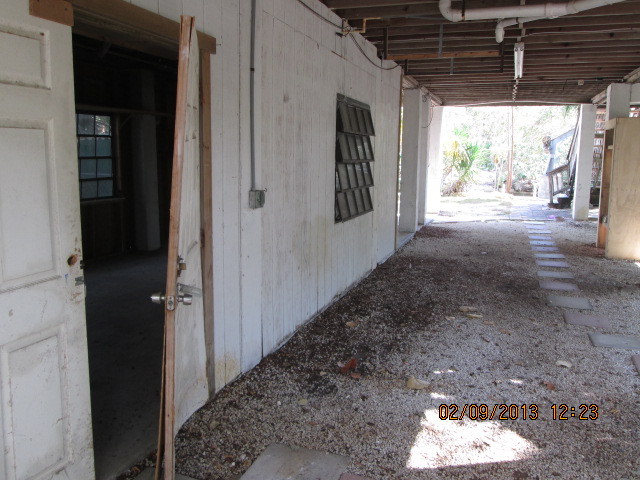 3945 Mary Road Big Pine Key, FL 33043 - Photo 10 of 23 Carport