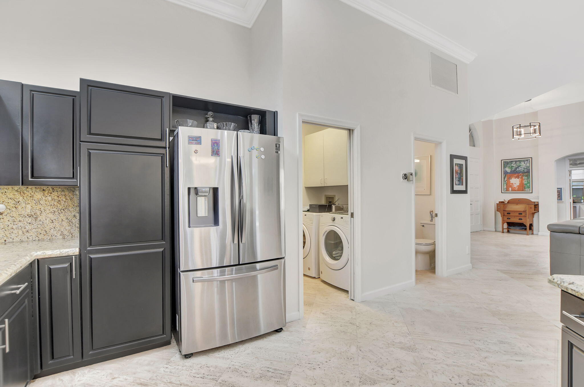 7636 Dorchester Road Boynton Beach, FL 33472 - Photo 15 of 58 Kitchen/Laundry