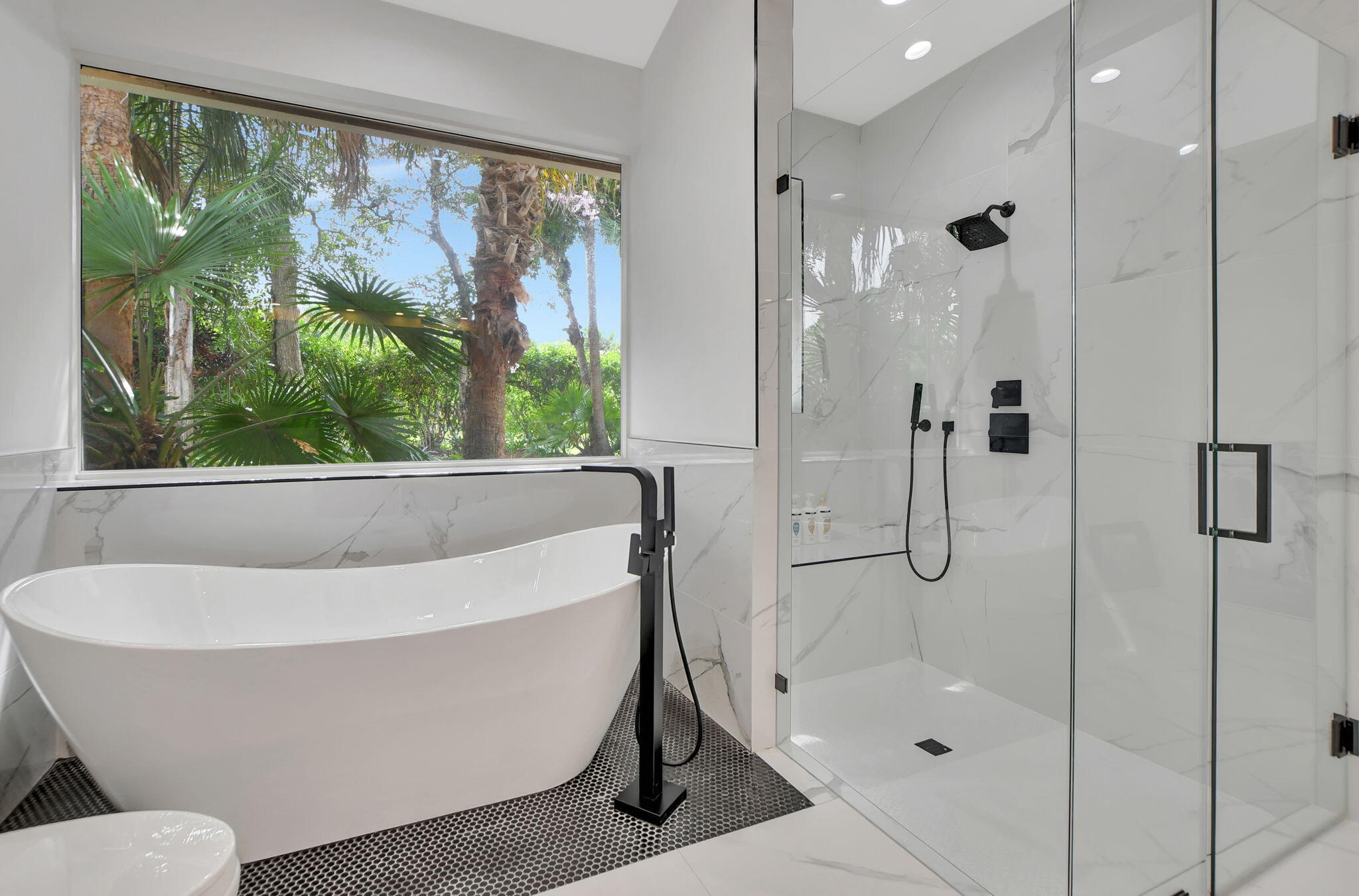 7636 Dorchester Road Boynton Beach, FL 33472 - Photo 21 of 58 Primary Bathroom