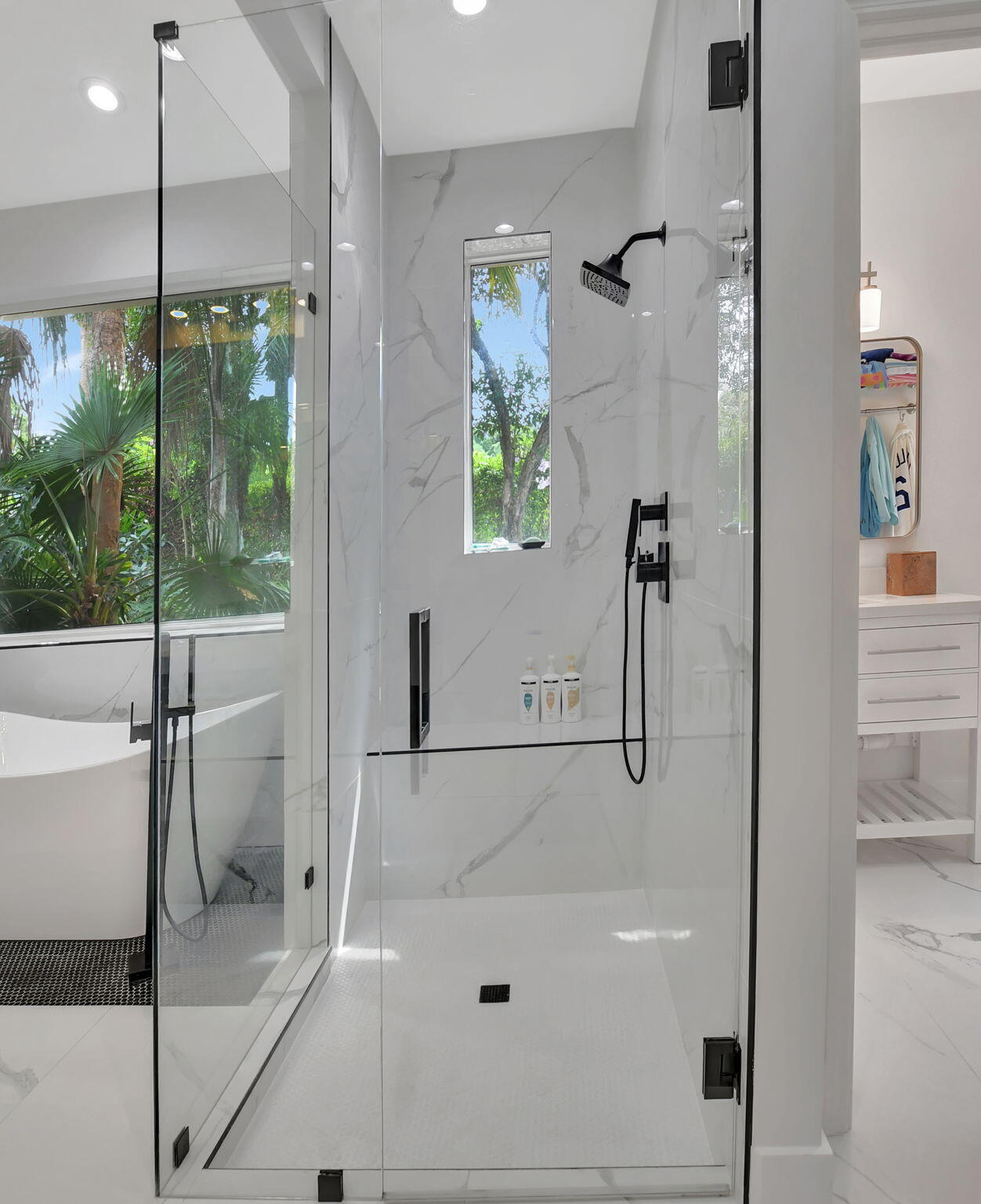 7636 Dorchester Road Boynton Beach, FL 33472 - Photo 23 of 58 Primary Bathroom