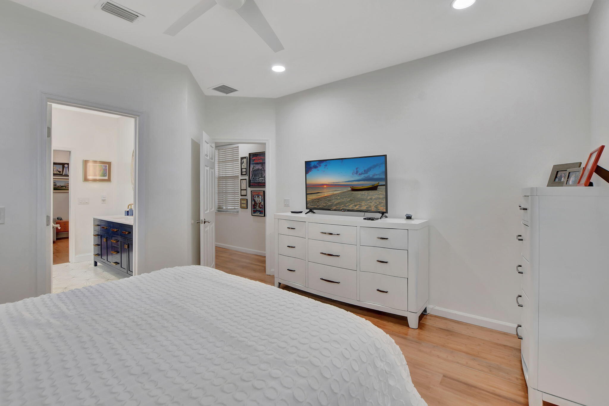 7636 Dorchester Road Boynton Beach, FL 33472 - Photo 28 of 58 Guestroom
