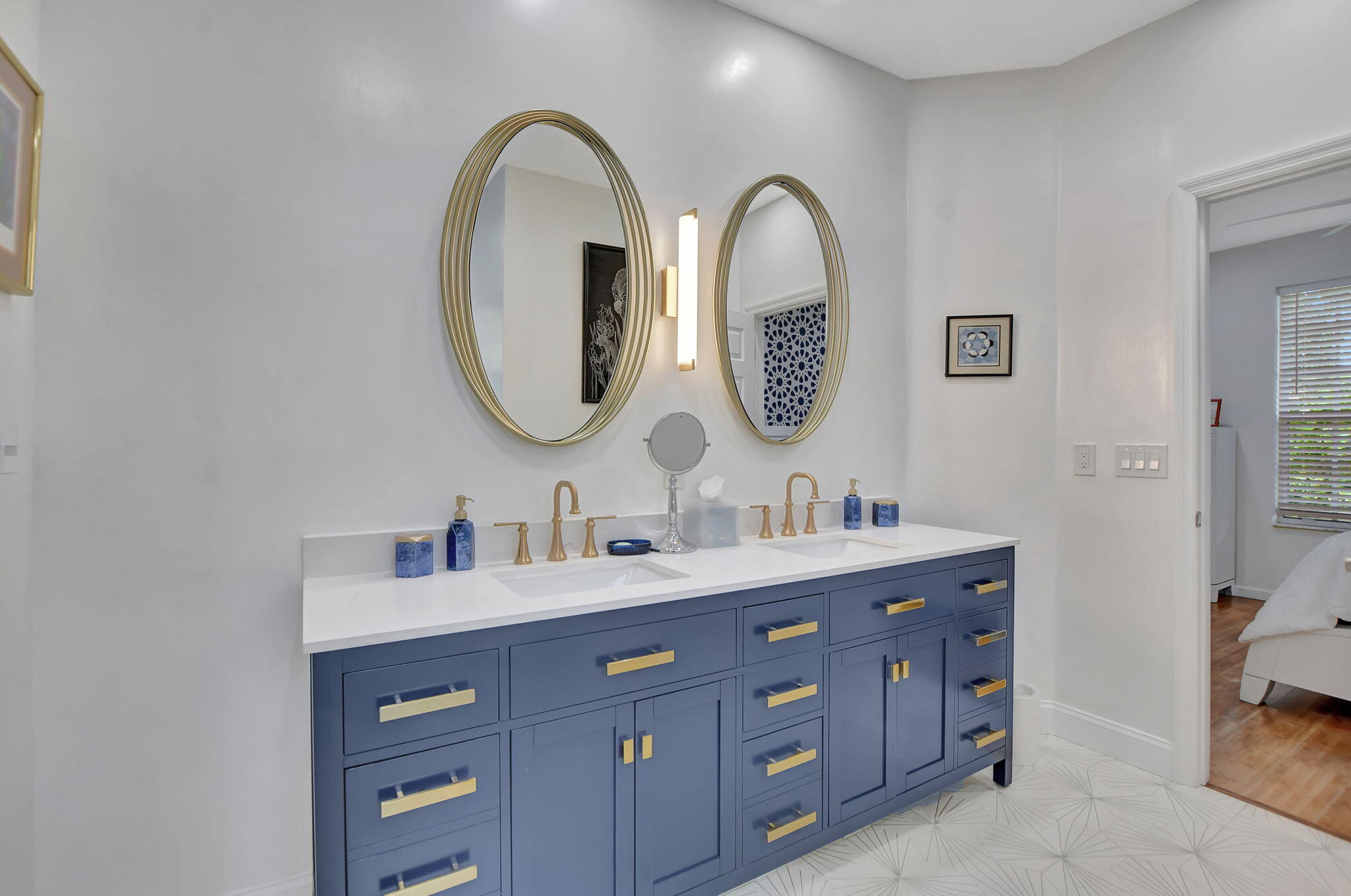 7636 Dorchester Road Boynton Beach, FL 33472 - Photo 30 of 58 Second Full Bathroom