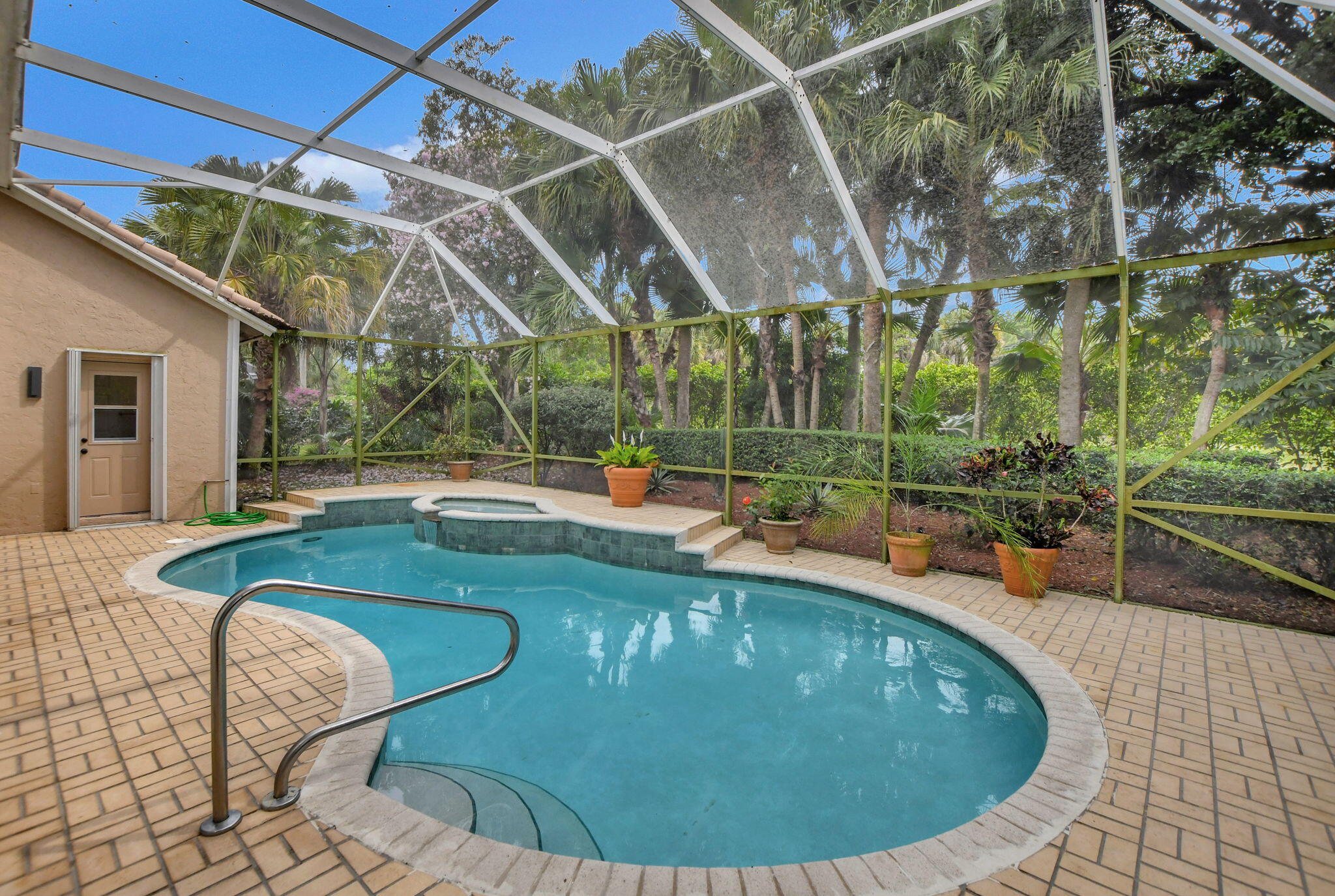 7636 Dorchester Road Boynton Beach, FL 33472 - Photo 39 of 58 Patio/Pool Area