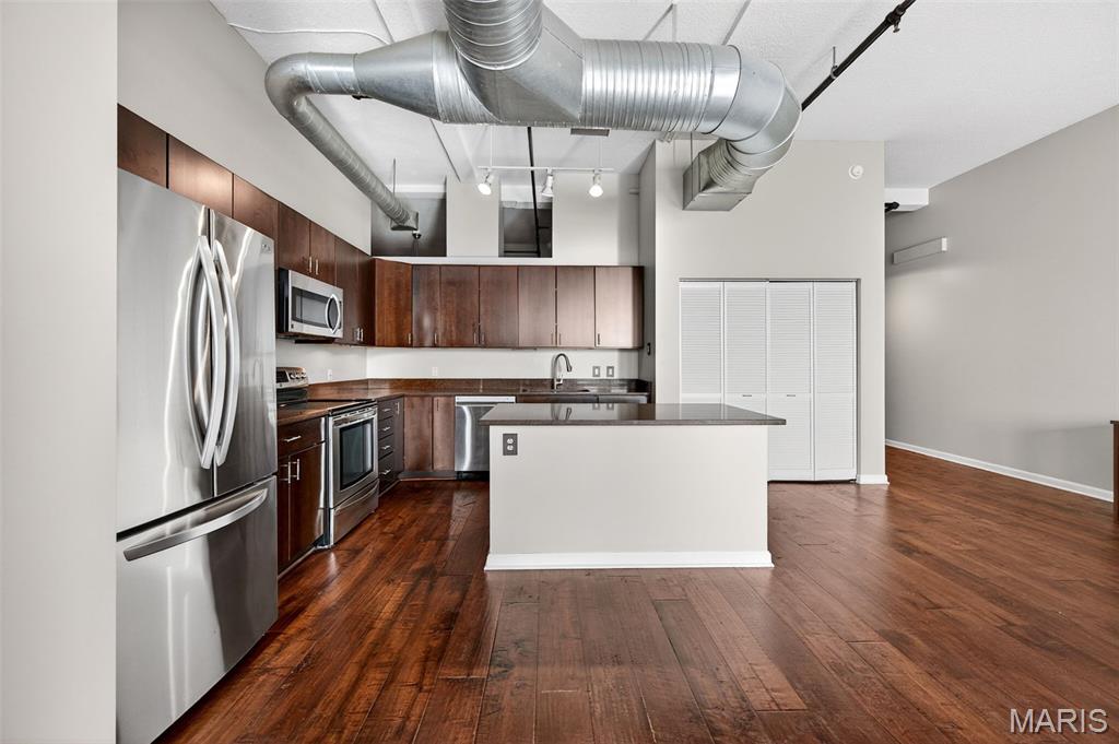 1501 Locust Street, Unit 608 St. Louis, MO 63103 - Photo 11 of 34