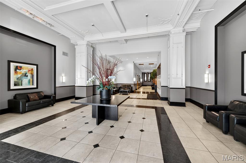 1501 Locust Street, Unit 608 St. Louis, MO 63103 - Photo 4 of 34