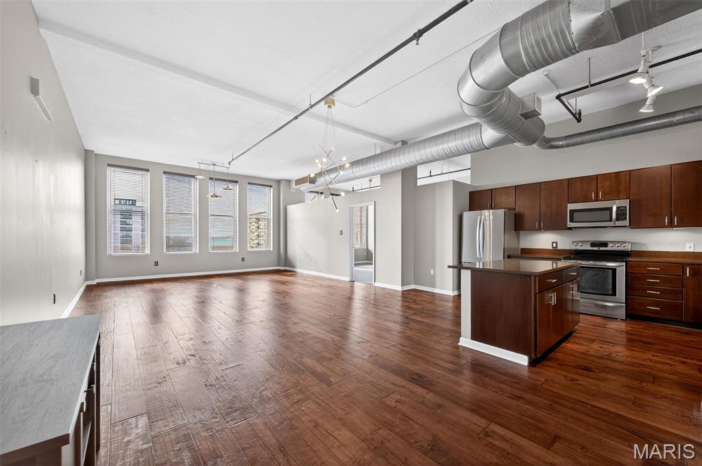 1501 Locust Street, Unit 608 St. Louis, MO 63103 - Photo 8 of 34