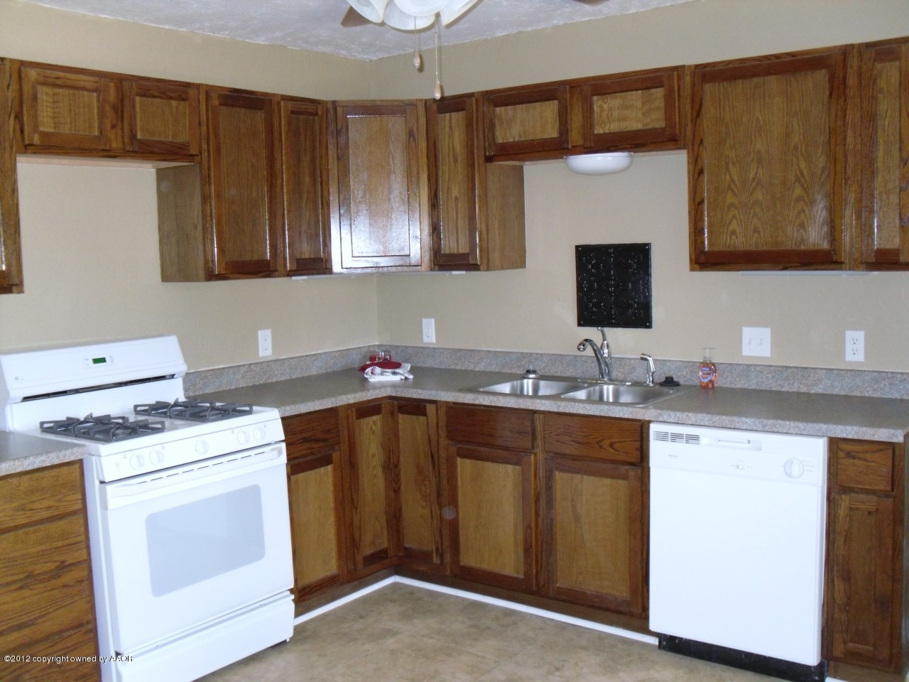 4011 Bowie Street Amarillo, TX 79110 - Photo 4 of 10 Kitchen/Dining Combo