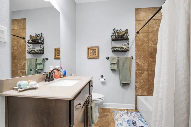 $943,500 | 159 East Double Crk Road, Willis, TX 77378