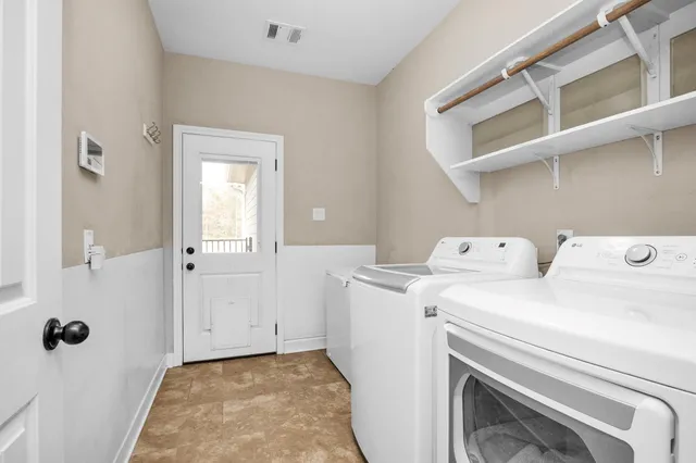 $943,500 | 159 East Double Crk Road, Willis, TX 77378