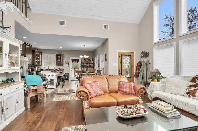 $943,500 | 159 East Double Crk Road, Willis, TX 77378