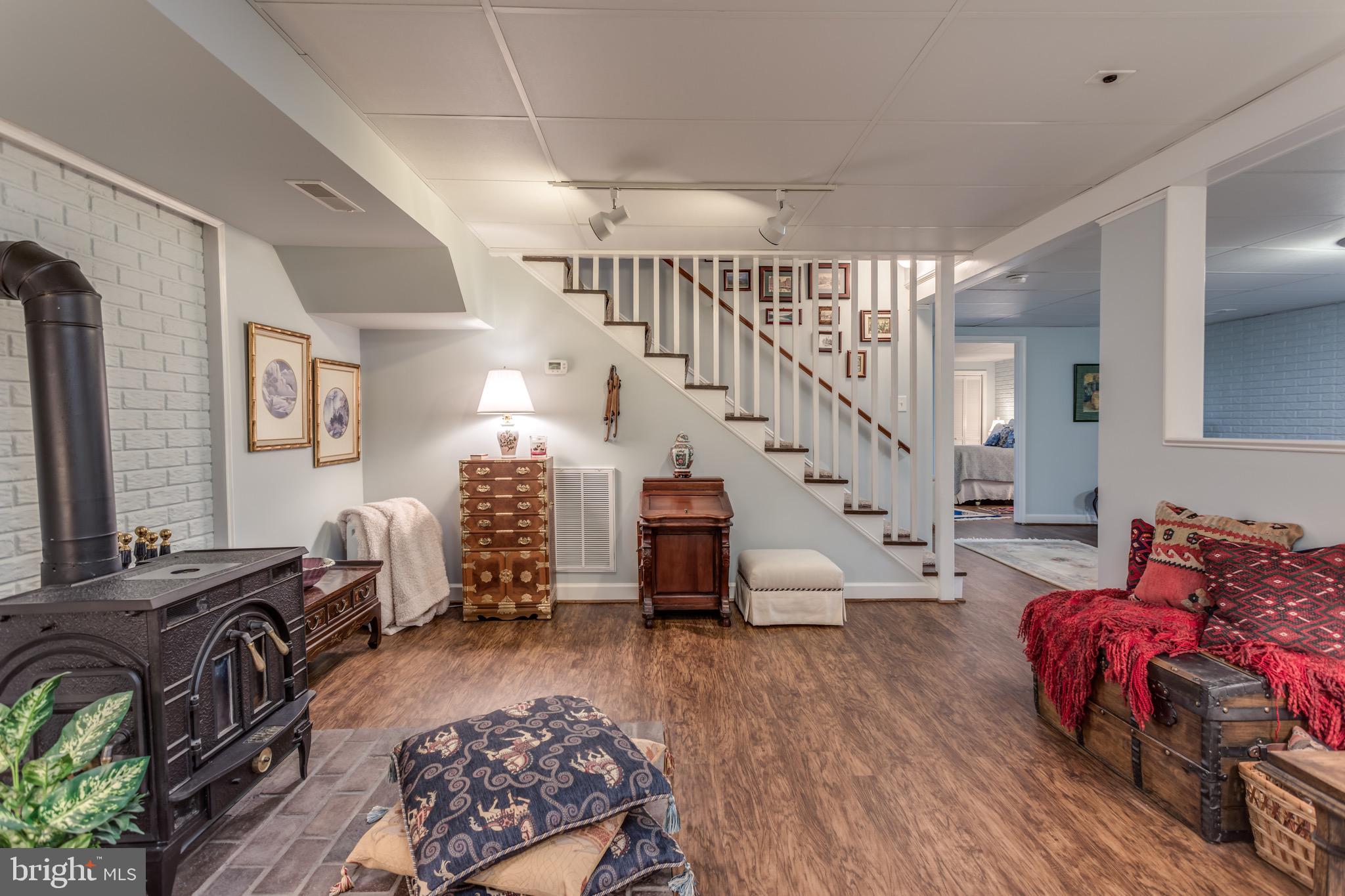 360 Glendobbin Road Winchester, VA 22603 - Photo 40 of 77 Family room