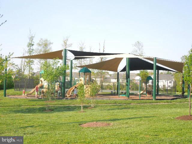9131 Ribbon Falls Loop Bristow, VA 20136 - Photo 21 of 30 Playground