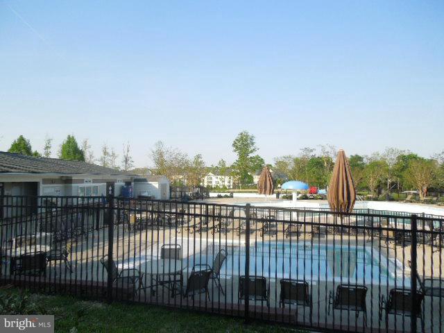 9131 Ribbon Falls Loop Bristow, VA 20136 - Photo 24 of 30 Pool