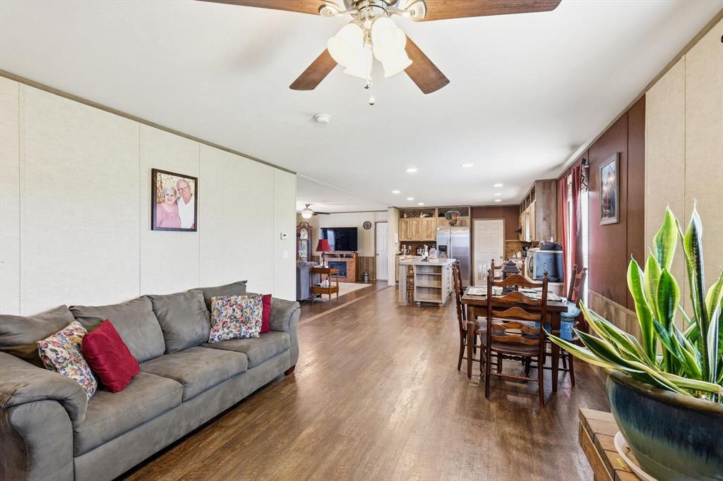 469 Emily Lane Van Alstyne, TX 75495 - Photo 6 of 27