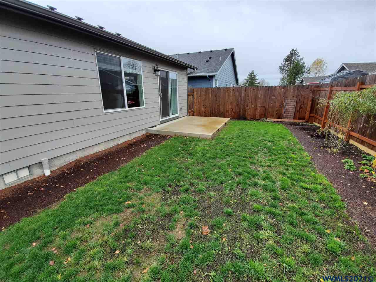 997 Walker Road Lebanon, OR 97355 - Photo 16 of 19
