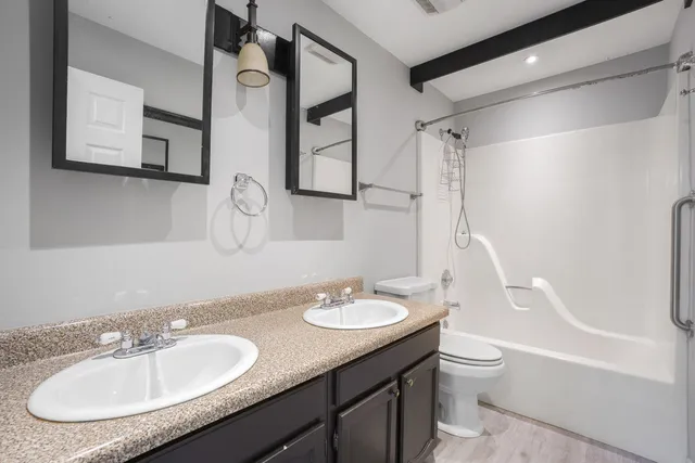 $275,000 | 1817 Appaloosa Drive, Naperville, IL 60565