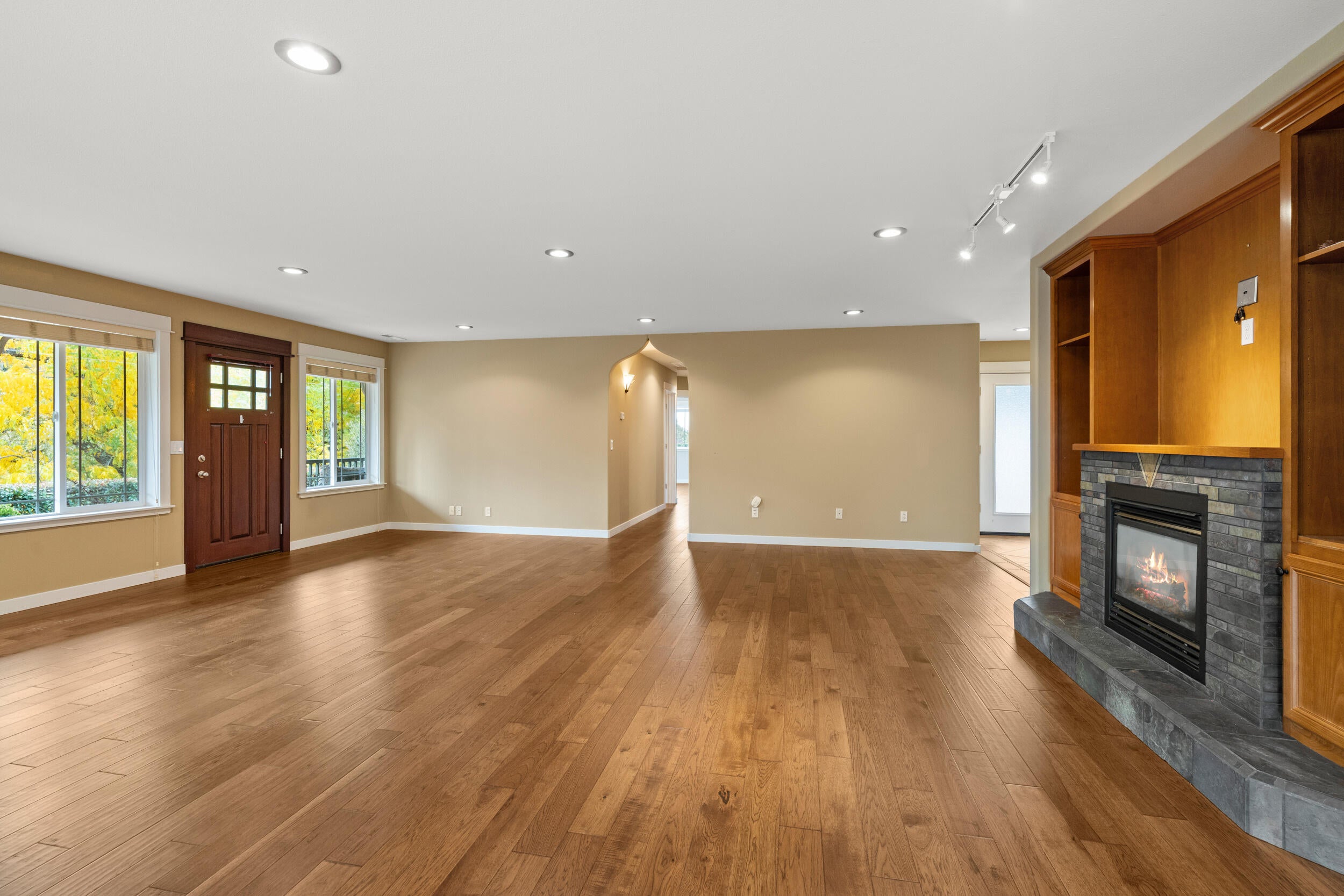 7907 Rapp Lane Talent, OR 97540 - Photo 7 of 57 5_7907-rapp-ln (greg goebelt)-04
