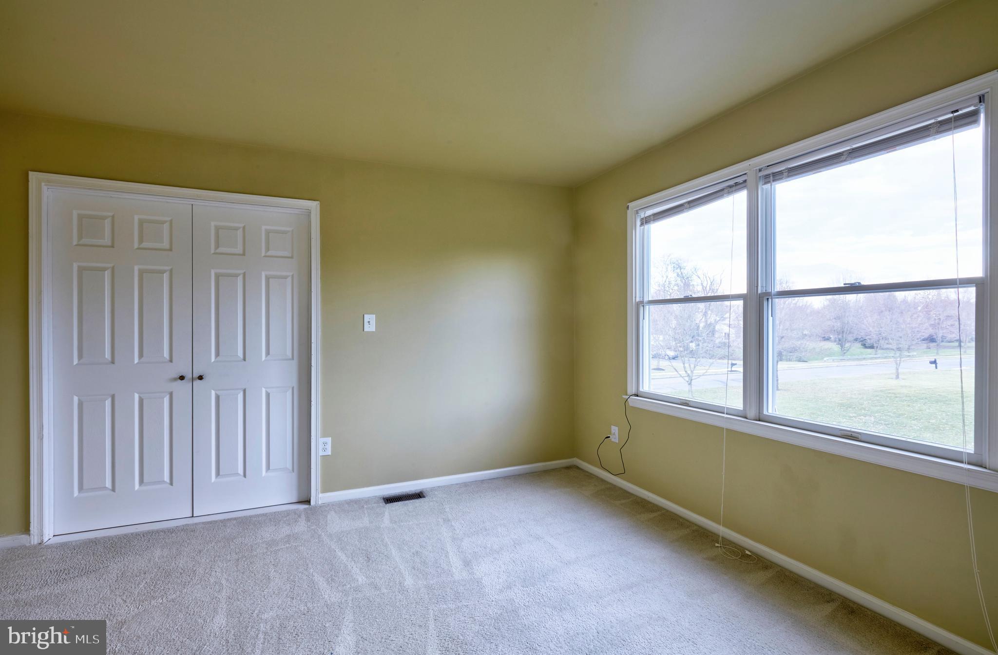 4 Millennium Drive Columbus, NJ 08022 - Photo 25 of 50 Primary Bedroom - Sitting Room